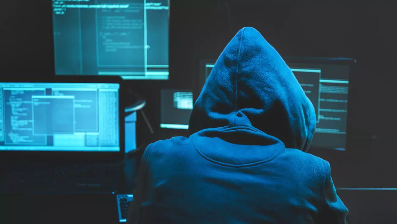 Darcula PhaaS cyberattack steals credit cards